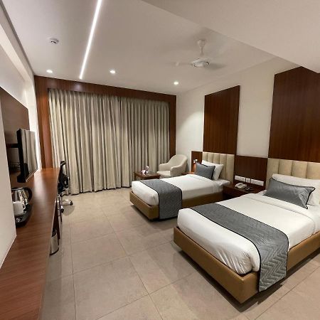 Jubilee Park Hotel Hyderabad Exterior foto