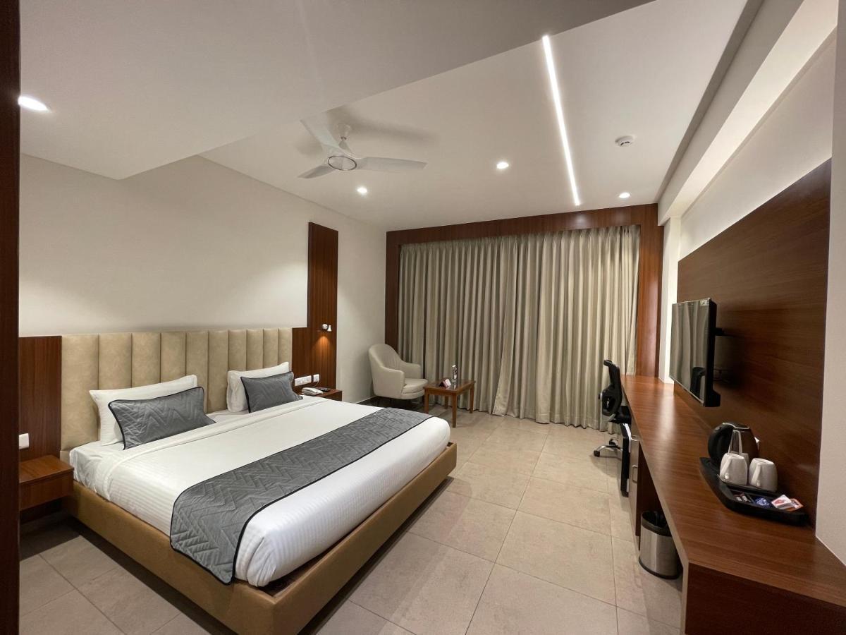 Jubilee Park Hotel Hyderabad Exterior foto